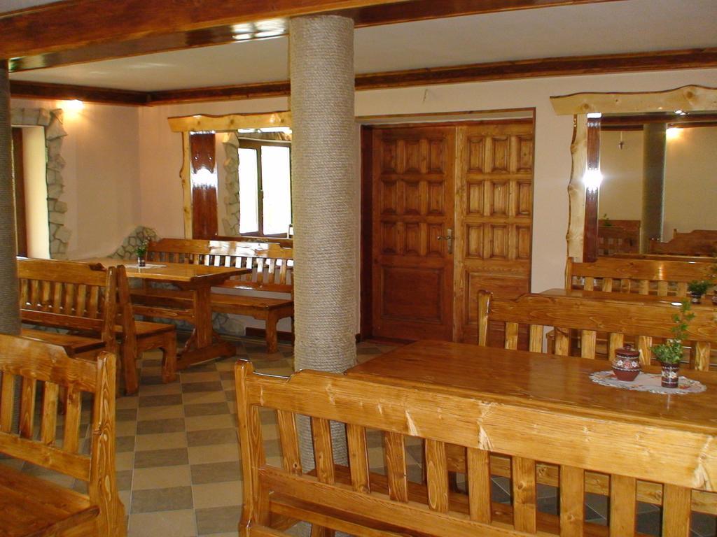 Gostynniy Dvir Raytshtoky بيت ضيافة فوروختا